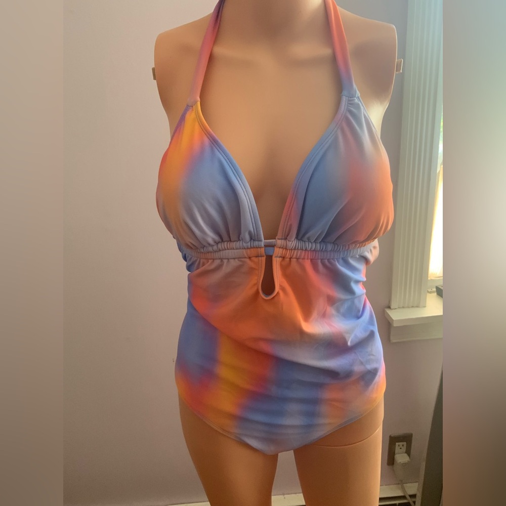 Cupshe Multicolor Halter One Piece Swimsuit